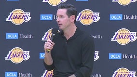 JJ Redick gets contract extension to keep coaching Lakers