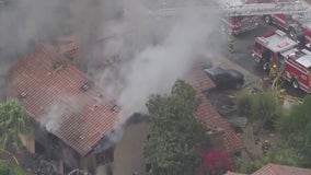 Firefighter injured battling Chatsworth house fire