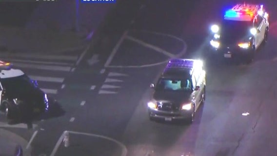 Police chase suspect leads hour-long standoff in Los Feliz
