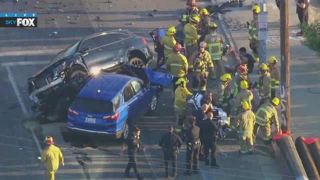 6 injured in multi-car crash in North Hollywood