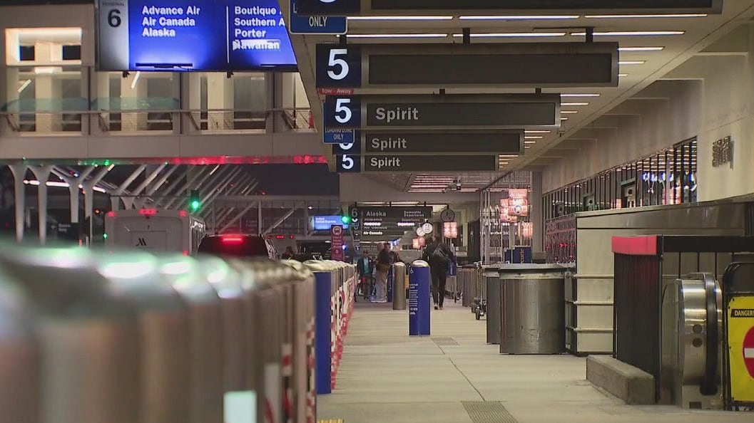 LAX Terminal 5 closes for demolition