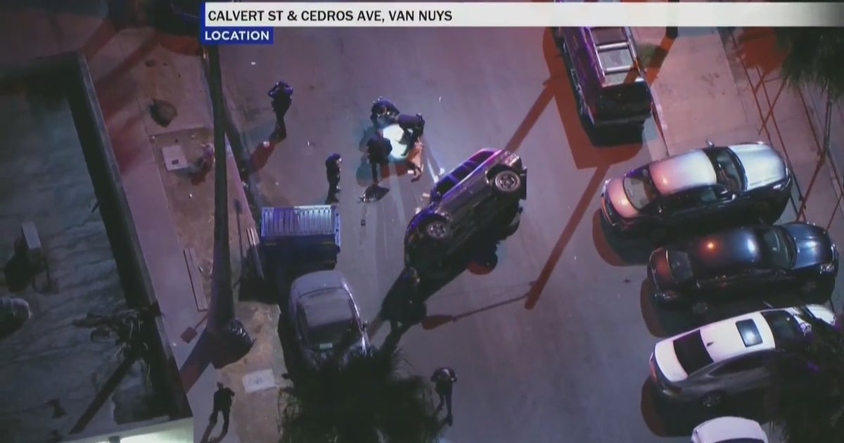 Police chase ends after vehicle flips over in Van Nuys | FOX 11 Los Angeles