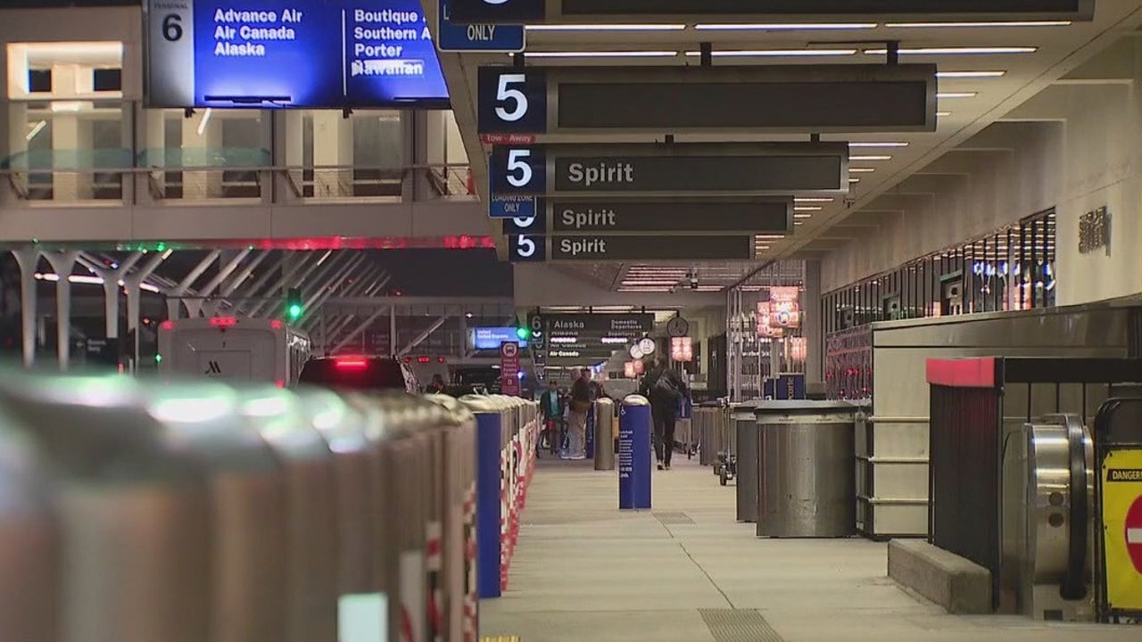 LAX Terminal 5 closes for demolition