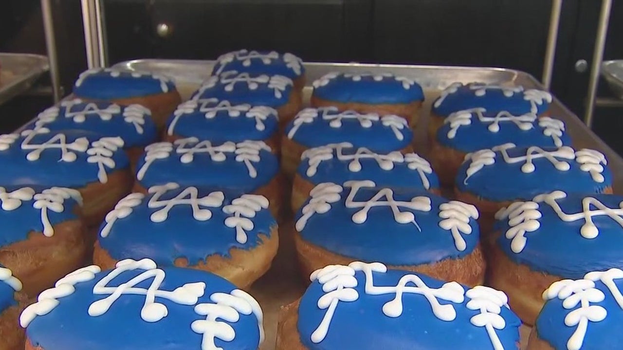 Dodgers mania returns: LA soaks in the blue glow of October baseball