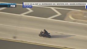 Suspect on motorcycle evades police during chase in LA