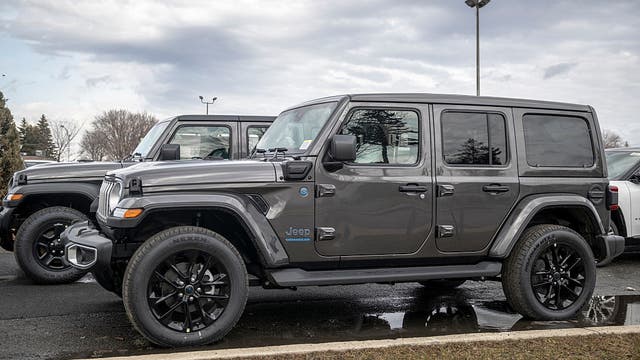 Thieves targeting Jeep Wranglers in West LA, LAPD warns