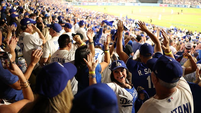 Dodgers fandemonium heats up across LA ahead of World Series against Blue Jays