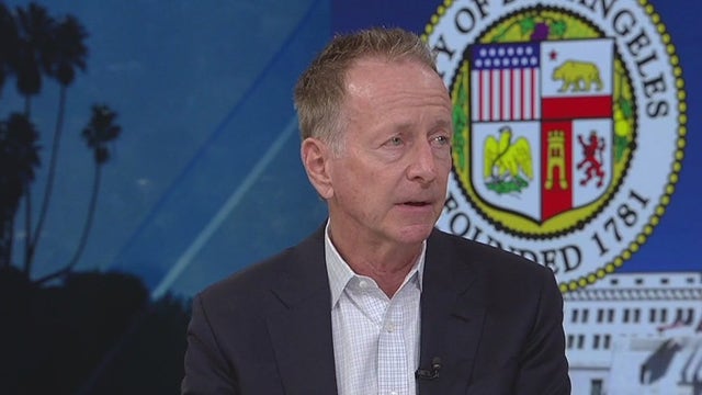 Former LAUSD Superintendent Austin Beutner to challenge Karen Bass in LA mayoral race