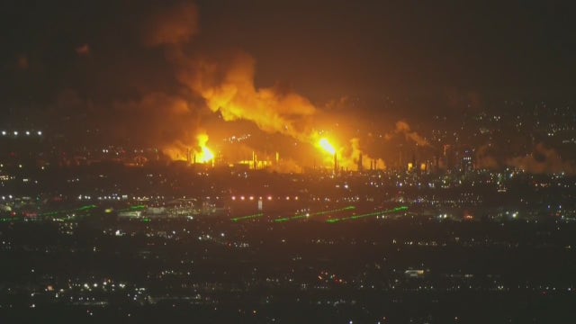 Massive fire erupts at Chevron refinery in El Segundo