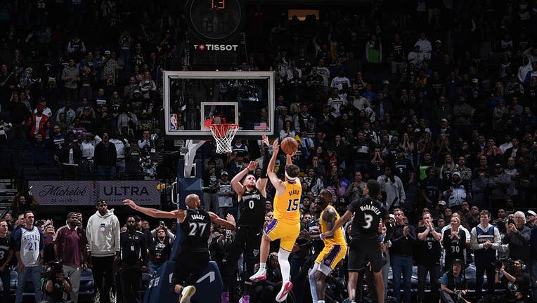 Austin Reed Super 120’S ヴィターレ・バルべリス・カノニコ Austin Reaves hits clutch buzzer-beater in Lakers 116-115 win over