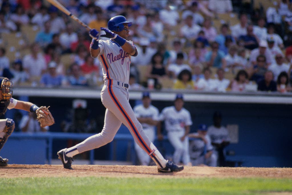 Trump pardons Darryl Strawberry, former MLB star, on past tax evasion and drug charges