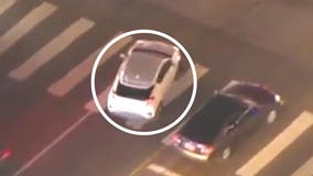 Police chase suspect ditches car, hides in Woodland Hills apartment complex