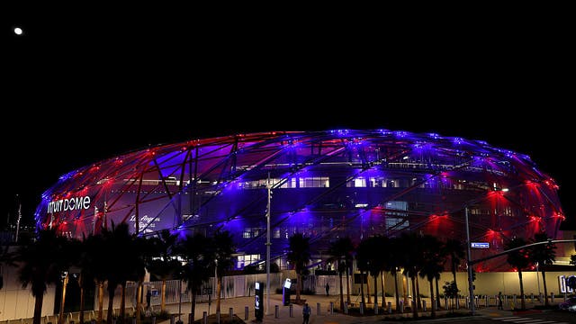 Clippers-Nuggets game temporarily halted after fan rushes onto court