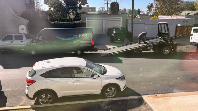 Suspect carjacks Amazon delivery truck, crashes into multiple cars in Mid-City