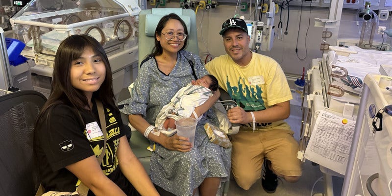 Doctors deliver ‘miracle baby’ after rare, high-risk abdominal pregnancy