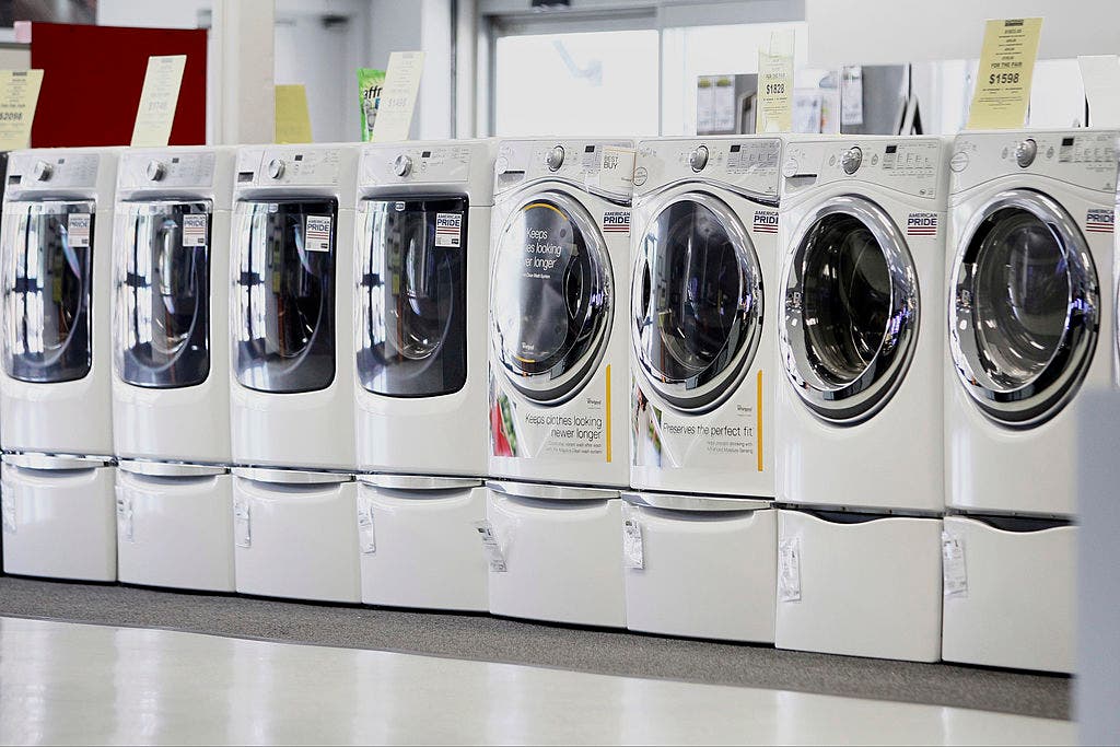 Howard's Appliance ceases operations amid holiday season, employees left in limbo