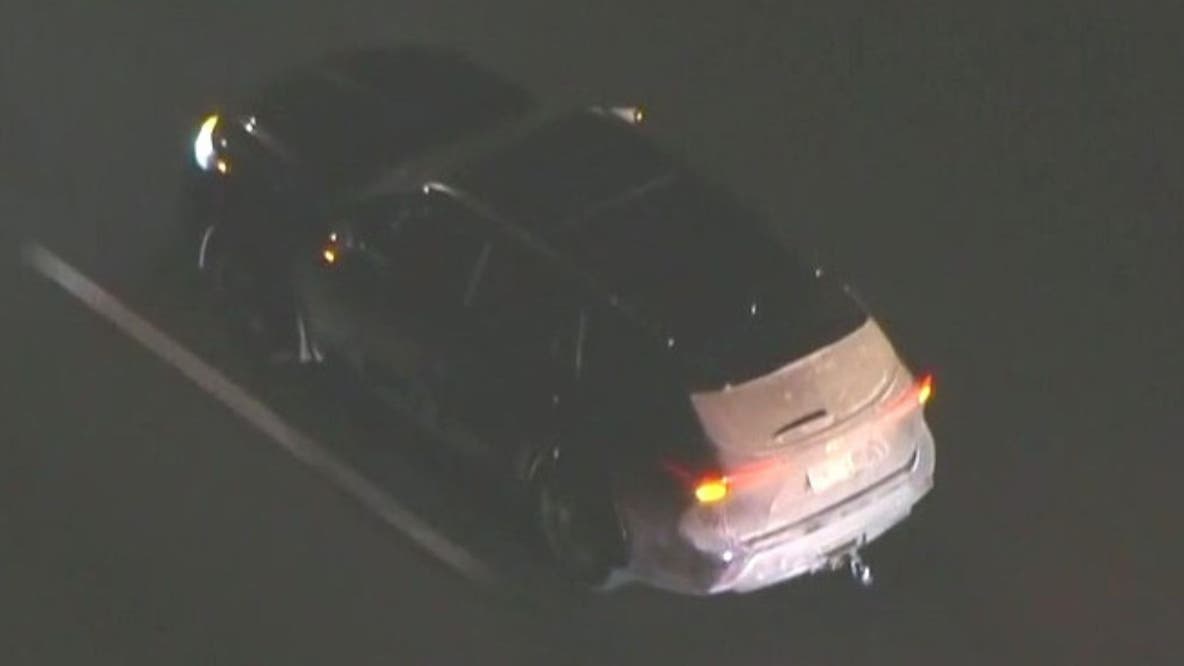 Search underway for driver who led police chase across foggy Los Angeles
