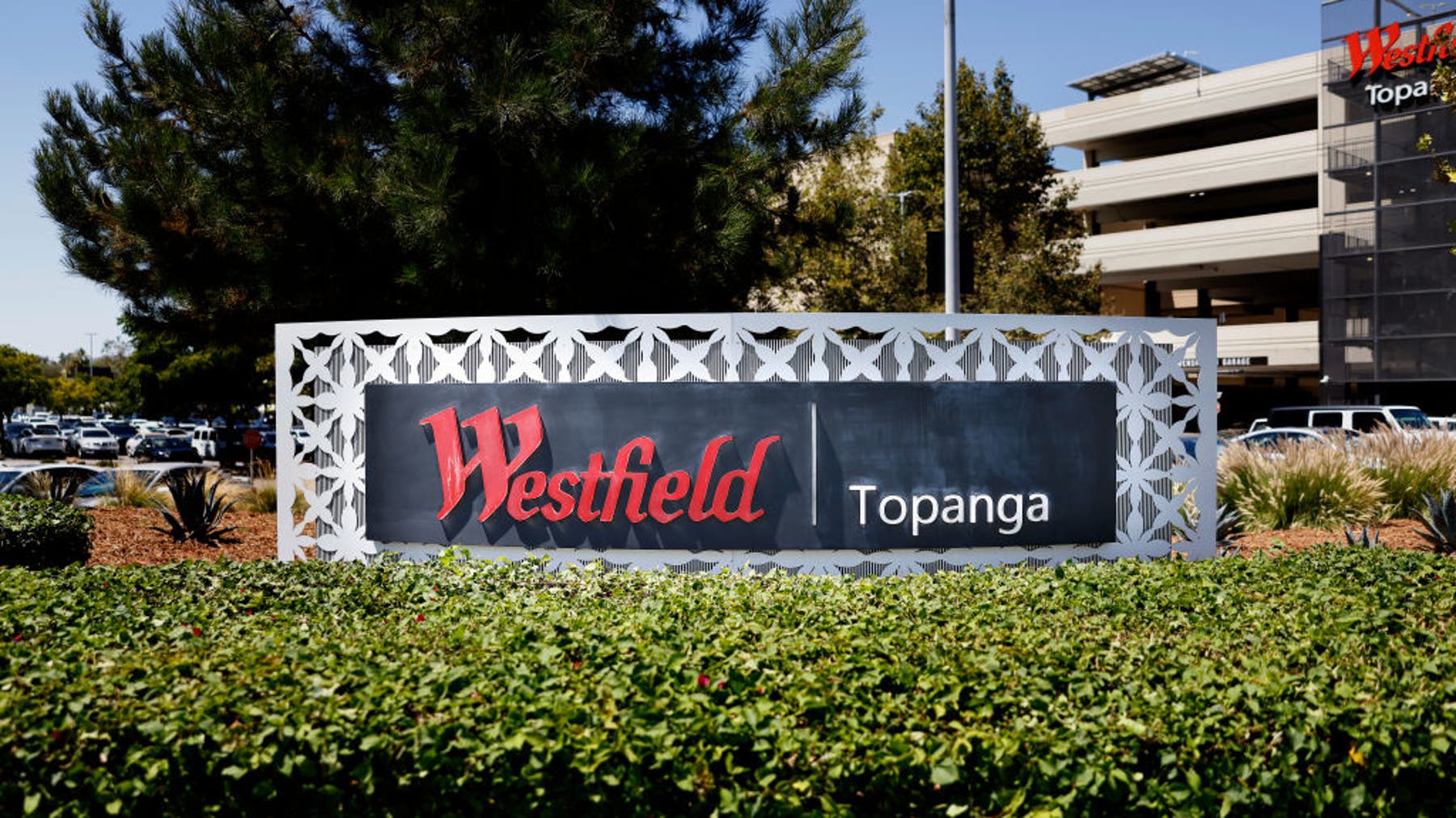 15-year-old boys stabbed, robbed at Westfield Topanga mall