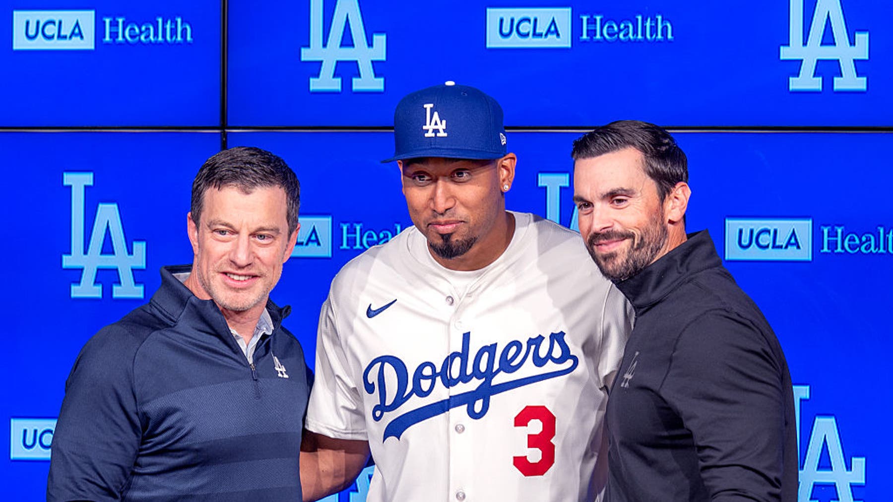 'I'm looking to win,' Edwin Díaz officially joins the LA Dodgers