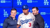 'I'm looking to win,' Edwin Díaz officially joins the LA Dodgers