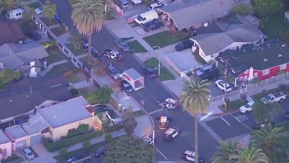 Stolen U-Haul pursuit: 1 arrested, 1 at large after brief police chase ends in South LA