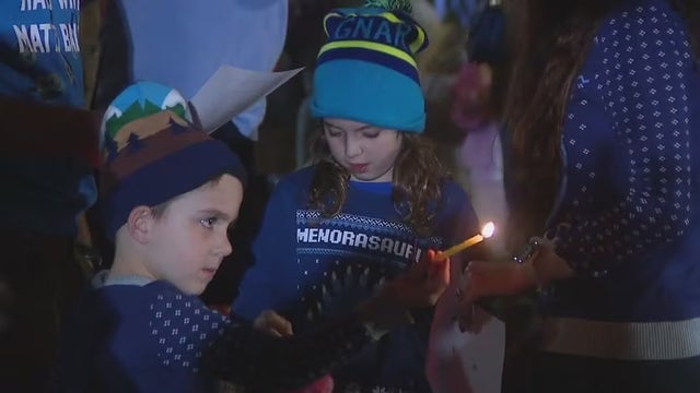 Increased security at LA Hanukkah events amid shooting in Australia