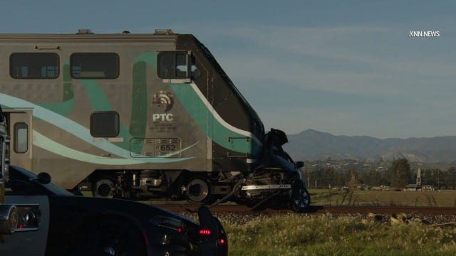 1 dead after train crashes into vehicle in Camarillo