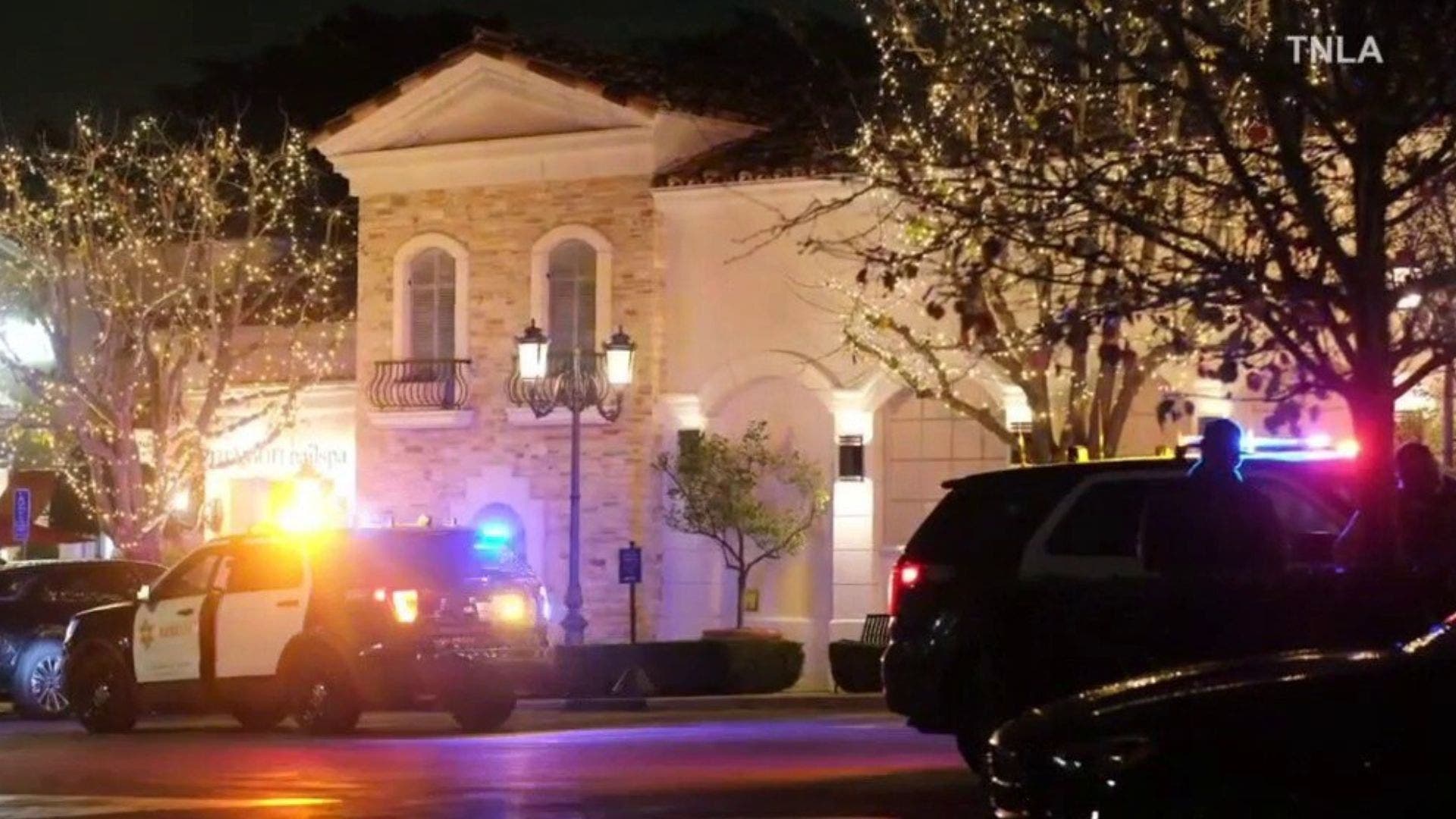 Calabasas shoppers urged to stay vigilant amid recent armed robberies