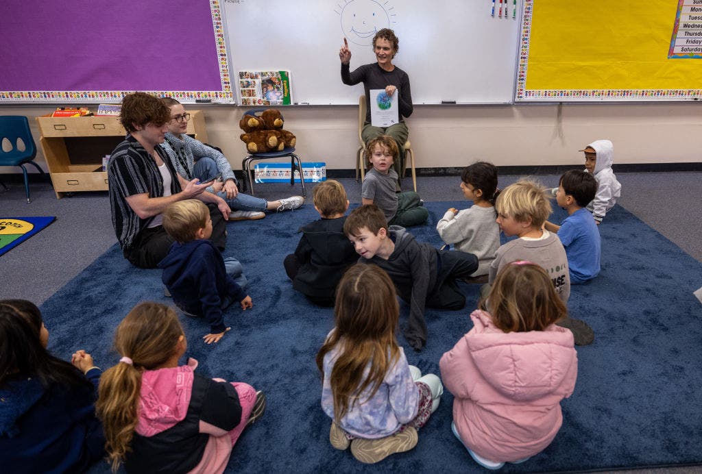 Los Angeles school policy discriminates against white students, lawsuit claims