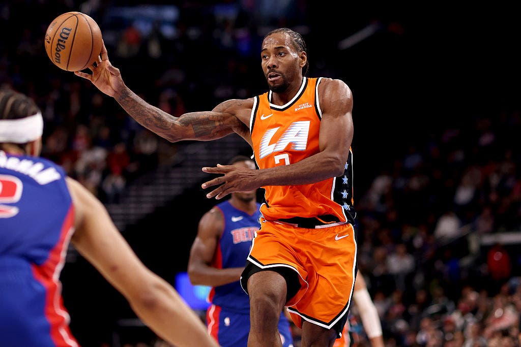 Kawhi Leonard’s surge powers Clippers’ push in crowded West