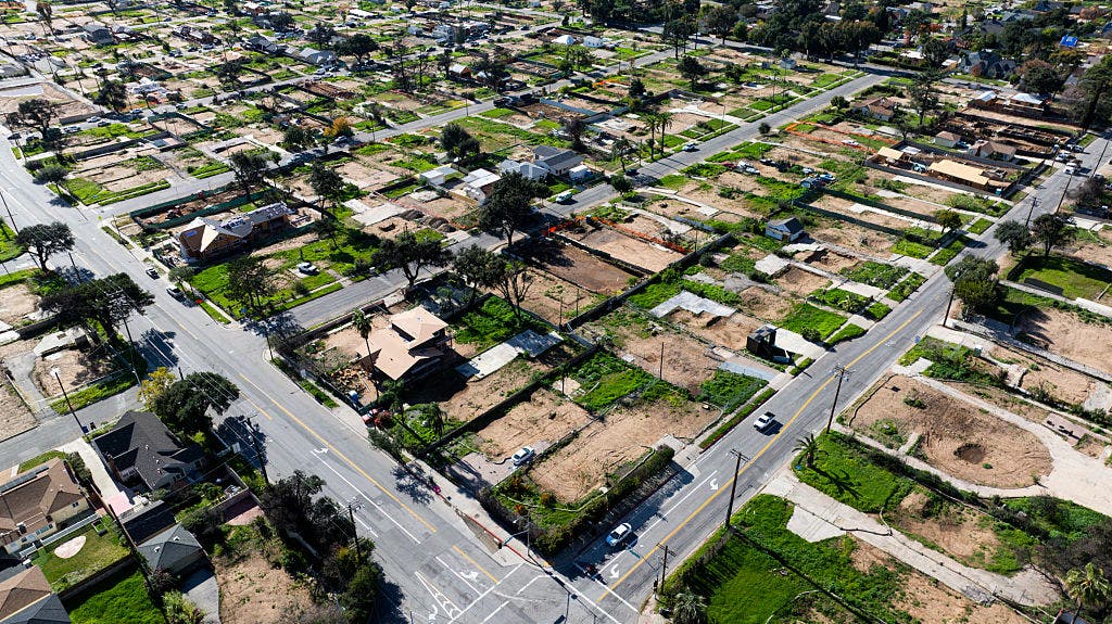 SoCal Edison lawsuits allege evacuation and water failures worsened Eaton Fire