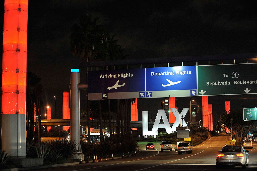 Iconic LAX pylons dismantled ahead of 2028 Olympic upgrades