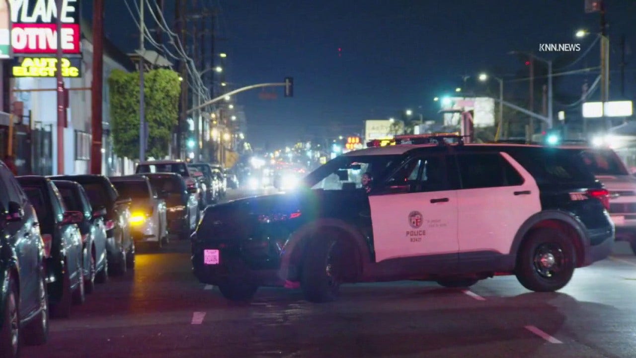 Man shot outside Van Nuys apartment building