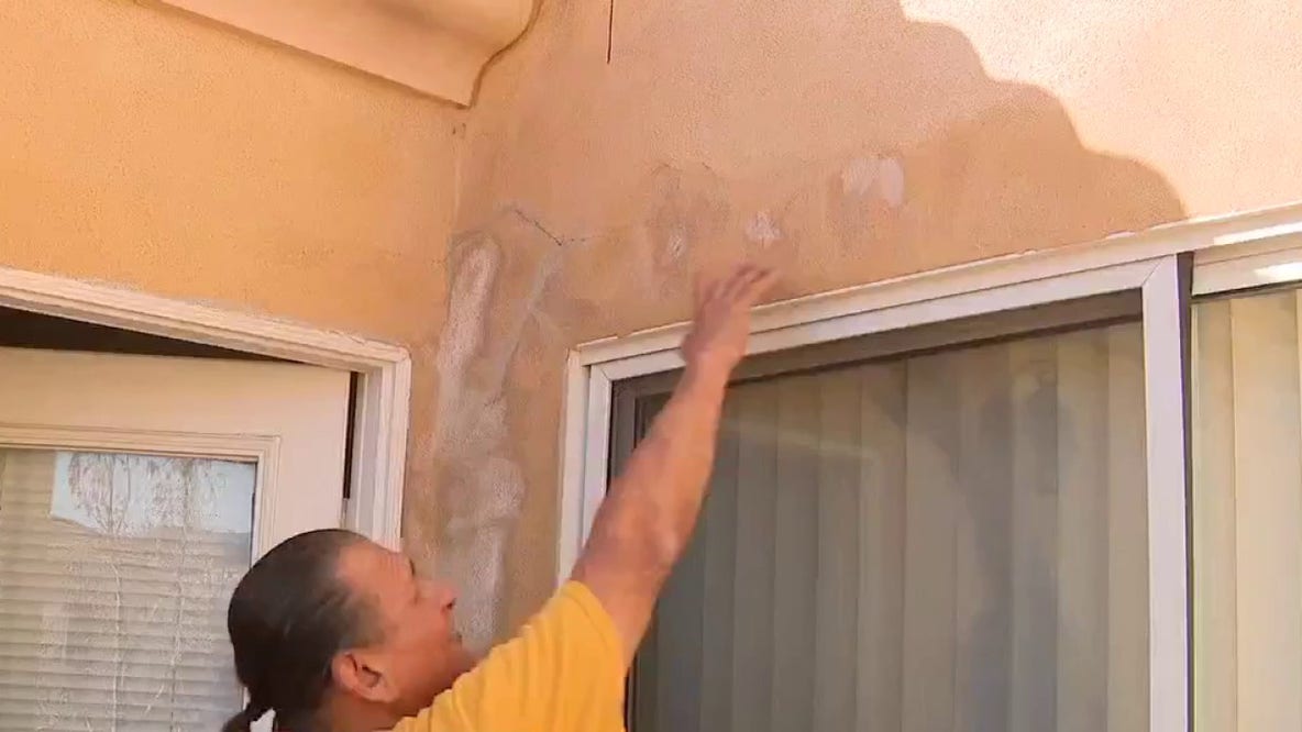 Santa Clarita tenant says townhouse is riddled with toxic mold and nothing is being done