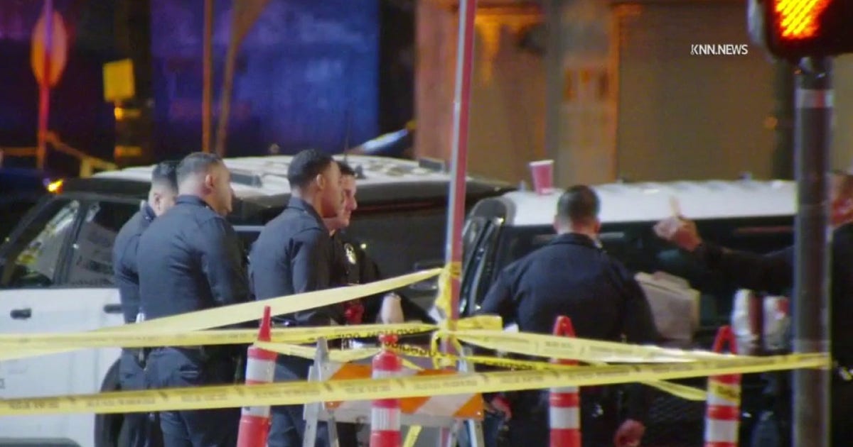 South LA shooting: 1 killed, 4 wounded while waiting for orders at fast-food restaurant