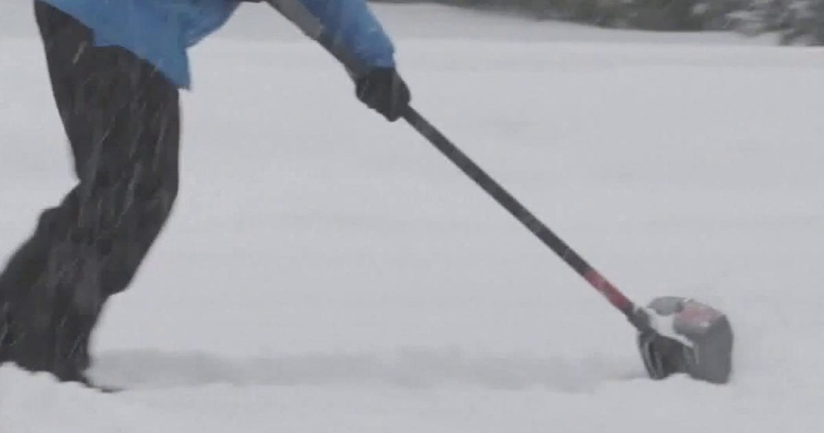Severe winter weather disrupting flights across US, including at LAX