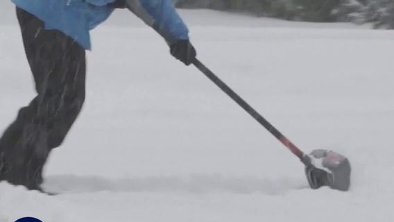 Severe winter weather disrupting flights across US, including at LAX