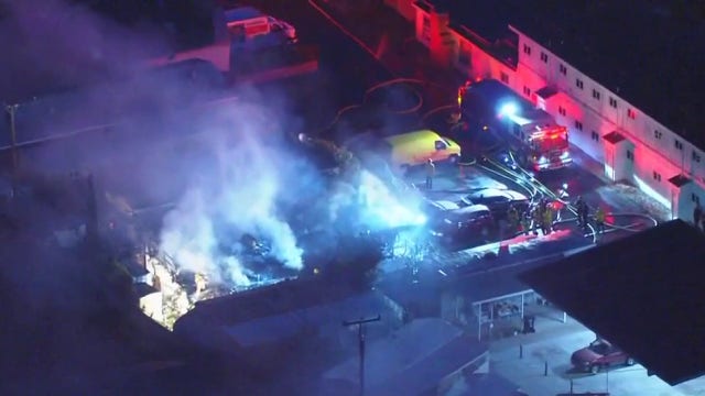 1 dead, 1 hospitalized in Fullerton mobile home fire