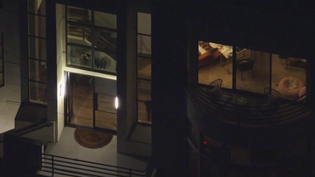 Homeowner shoots at burglary suspects in Studio City