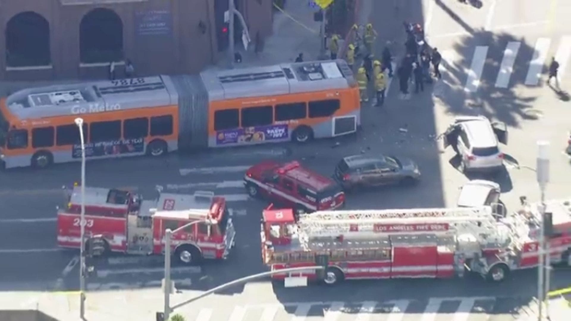 Pursuit suspect crashes into Metro bus in Westlake; multiple people injured