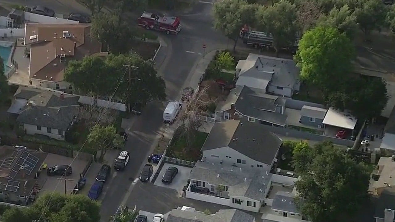 10 year-old girl, man hospitalized in Sunland stabbing