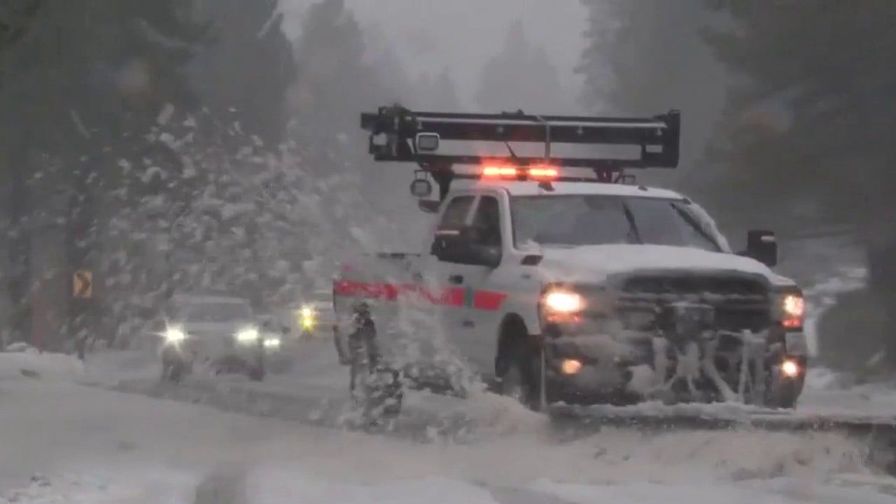 Blizzard-like conditions hit Big Bear as winter storm pounds Southern California