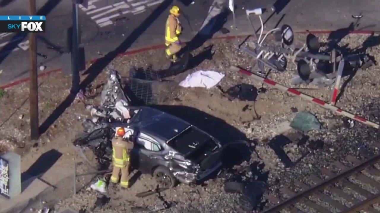 Deadly Metrolink crash in Glendale under investigation