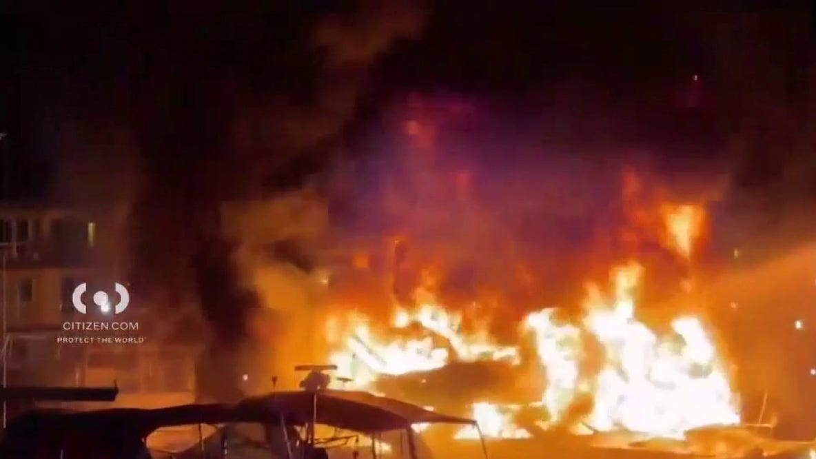 Fire in Marina del Rey Harbor destroys 2 boats overnight