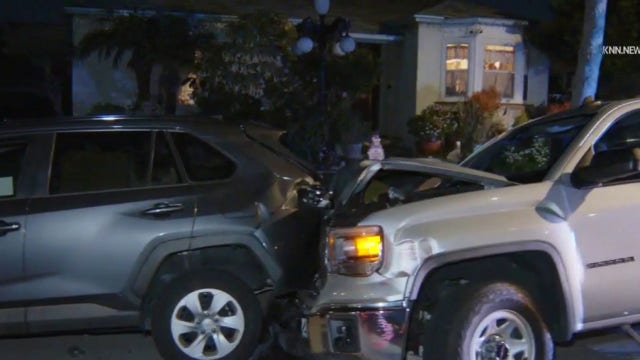 Suspect accused of ramming LASD Deputy at Commerce Gas Station on the run