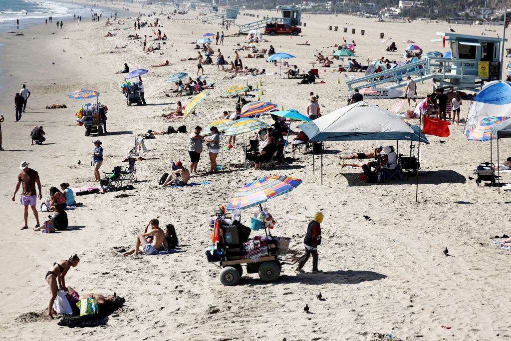 Historic March heat wave hits Southern California: Records broken as cooling centers open