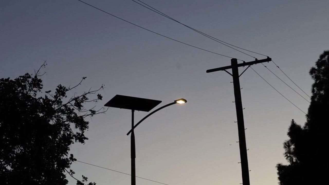 Mayor Bass orders 60,000 solar street lights to fix LA backlog, theft