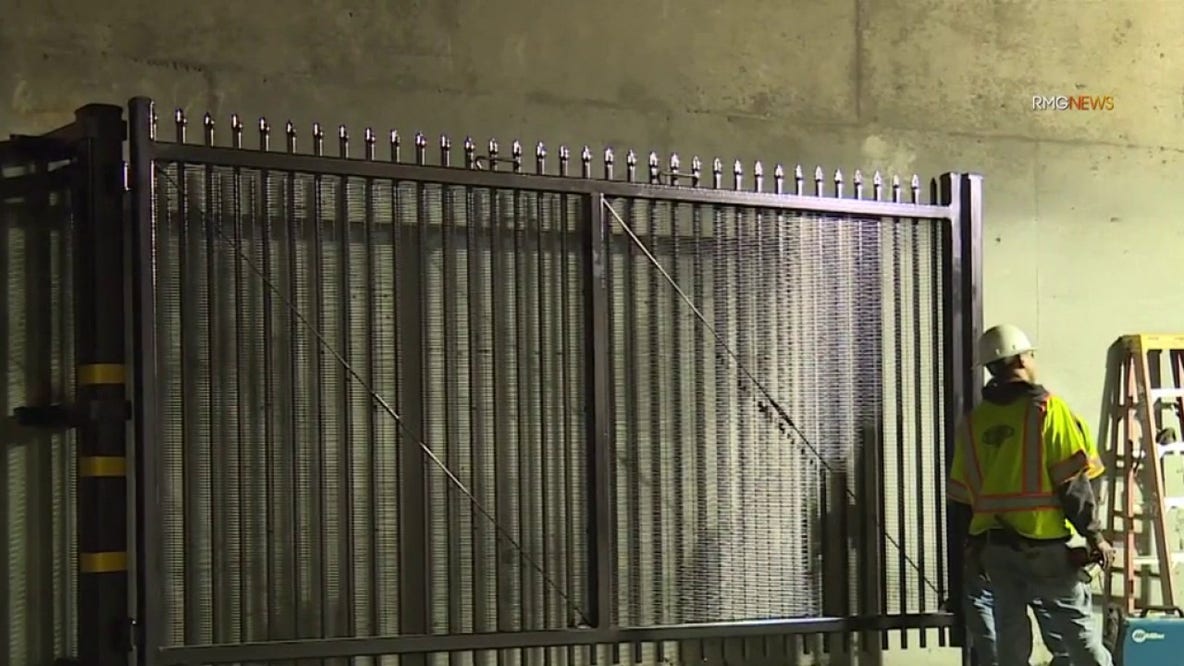 Caltrans installs new 101 Freeway safety gates ahead of LA 'No Kings' protest