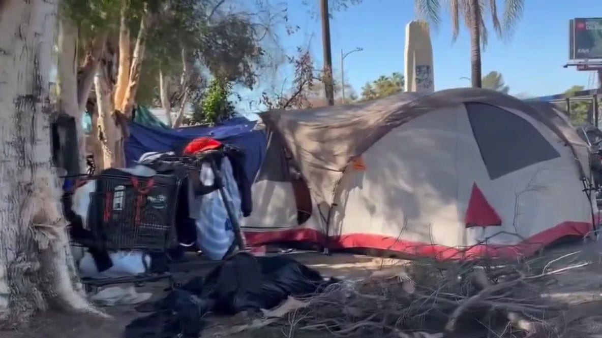 Residents at Boyle Heights senior complex frustrated over nearby encampment