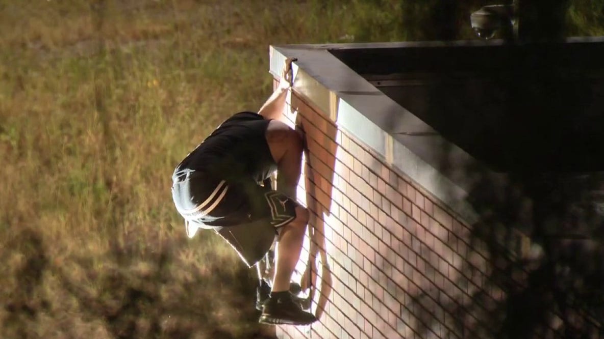 DUI suspect climbs Sun Valley school roof after pursuit, taken into custody